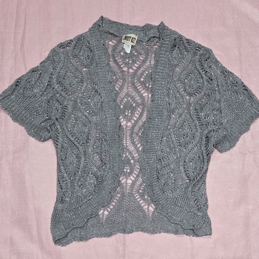 Short-Sleeve Openwork Cardigan in Gray With Shimmer